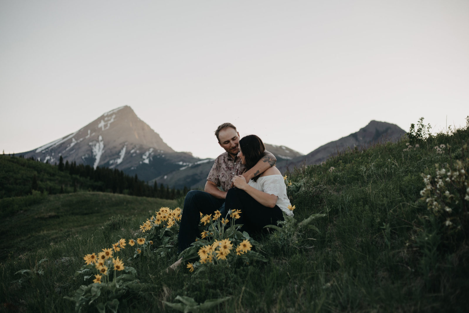 8 Tips for Your Perfect Engagement Session - Tips from Local Calgary & area Wedding Photographers - on the Bronte Bride Blog, choosing your location, mountain engagement session
