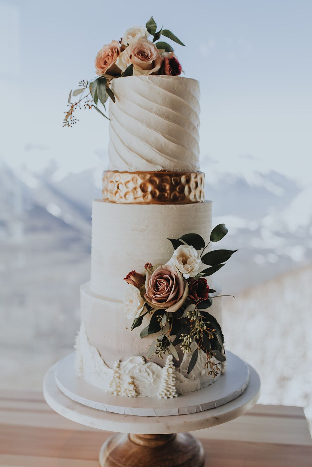 Sky Bistro Banff Wedding - Featured on Bronte Bride, wedding cake, rocky mountain wedding