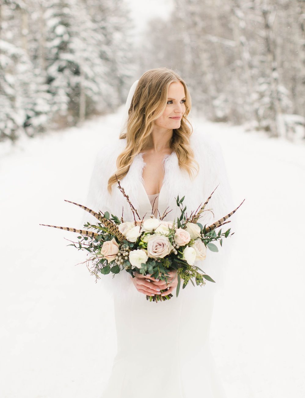 Bridal Bouquet Inspiration for Winter: 18 of the Prettiest Bouquets For  Every Winter Wedding Style – Brontë Bride