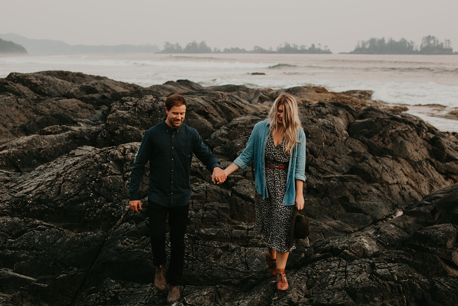 6 Tips All About Choosing Outfits For Your Engagement Session - Courtney Jess featured on Bronte Bride