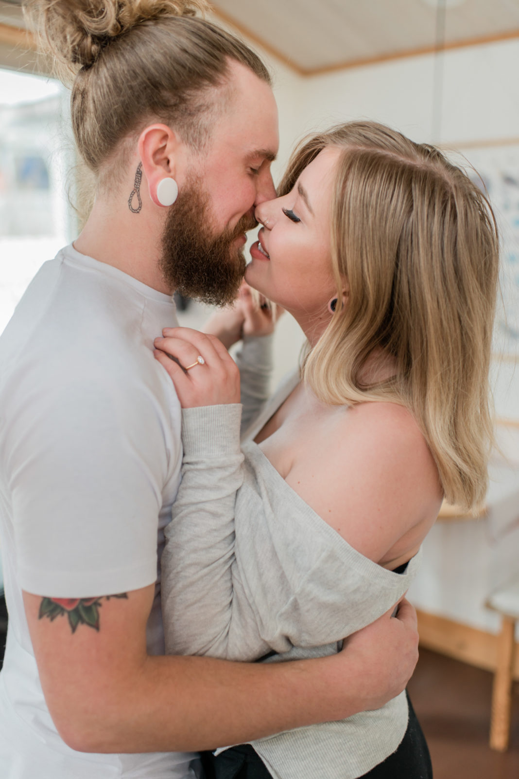 6 Tips All About Choosing Outfits For Your Engagement Session - Pro Tip from Kaity Body