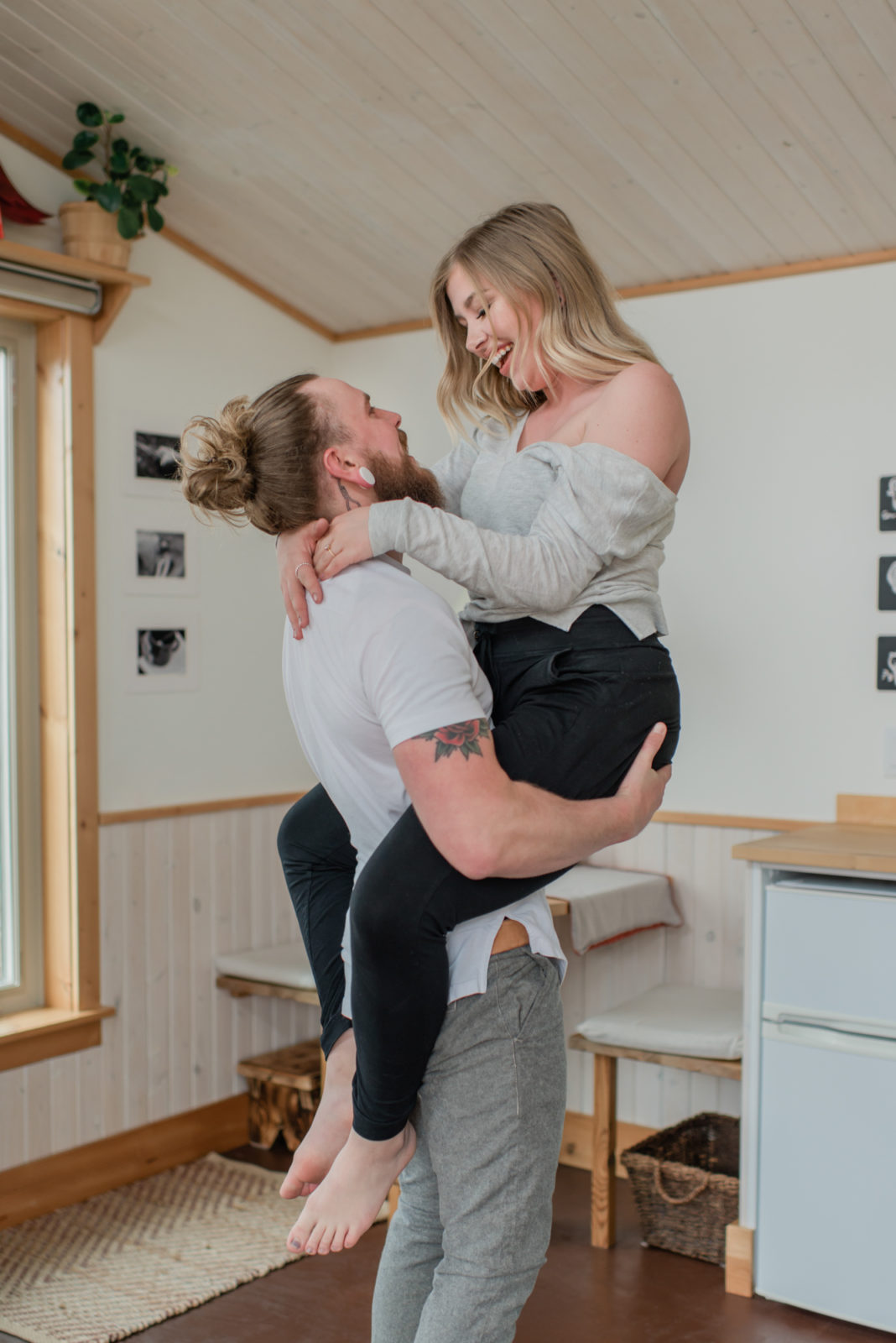 6 Tips All About Choosing Outfits For Your Engagement Session - Pro Tip from Kaity Body