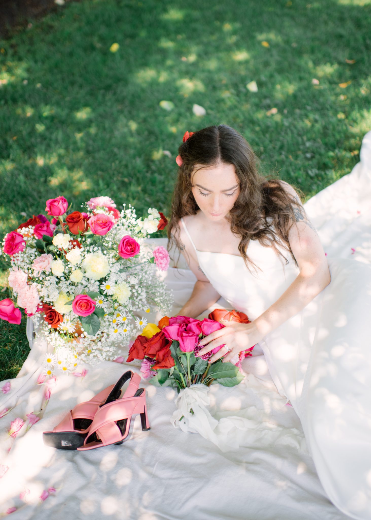 Hot Pink Perfection for this Picnic in the Park Valentine's Day Inspiration Hot Pink Perfection for this Picnic in the Park Valentine's Day Inspiration Featured by Brontë Bride, roses, picnic inspiration