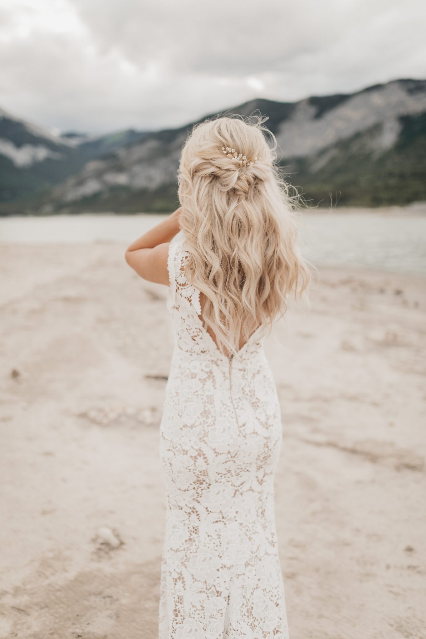 Bohemian Barrier Lake Elopement With Dried Palms & Understated Earth Tones - Elopement on Bronte Bride