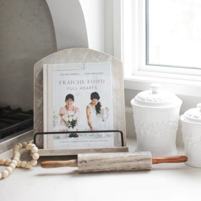 The Brontë Bride Holiday Gift Guide 2020 // 80 Gifts from Canadian Shops #letsshoplocal!

Canadian Holiday Gift Guide
