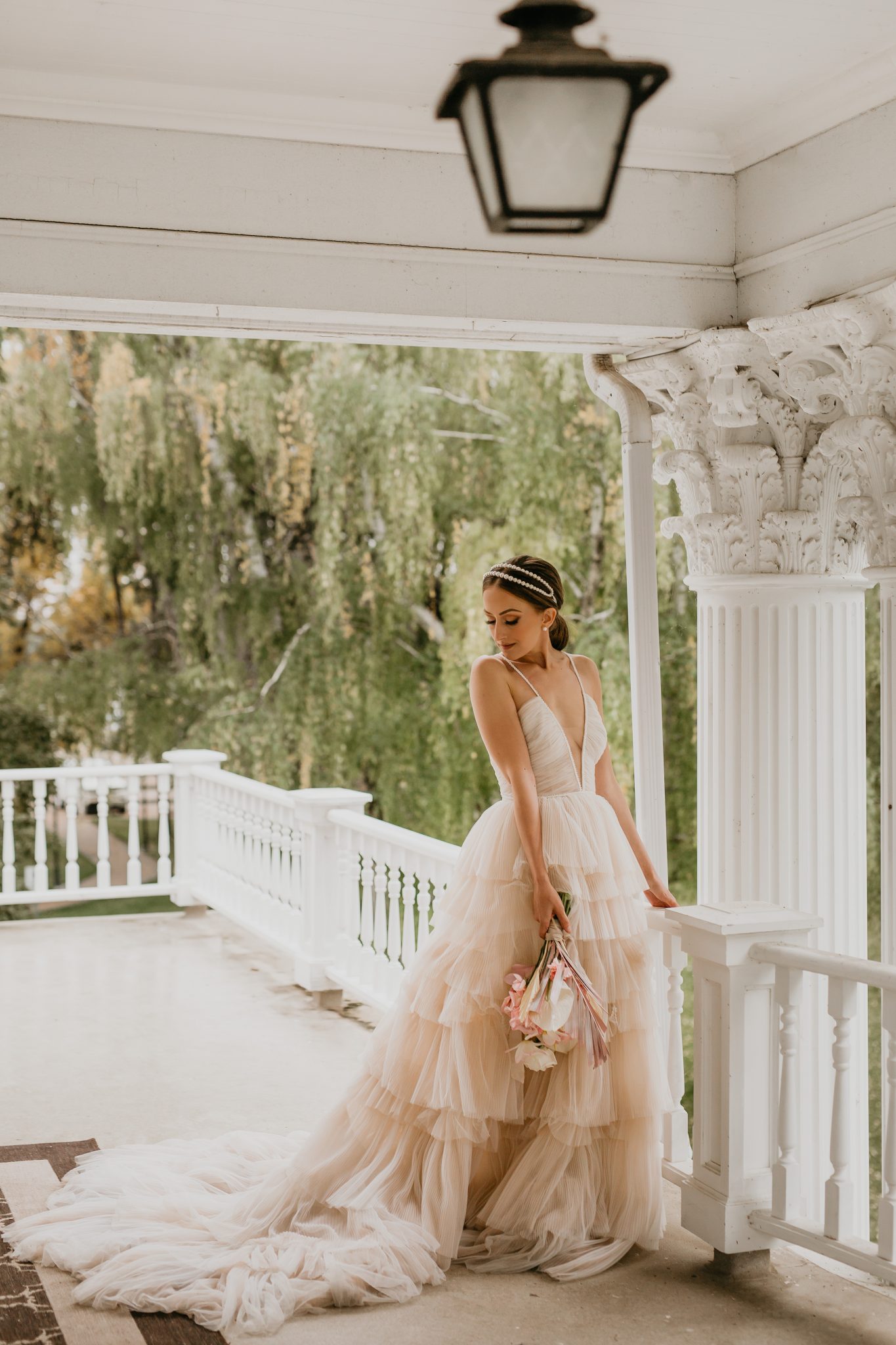 balcony wedding, ruffled wedding dress, bridal inspiration