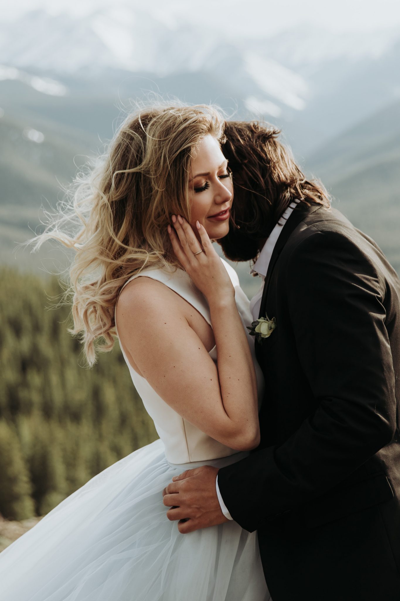 Romantic Bridal Hair Mountainous Adventure Session featuring Contemporary Attire & Alberta Views Featured on Bronte Bridë