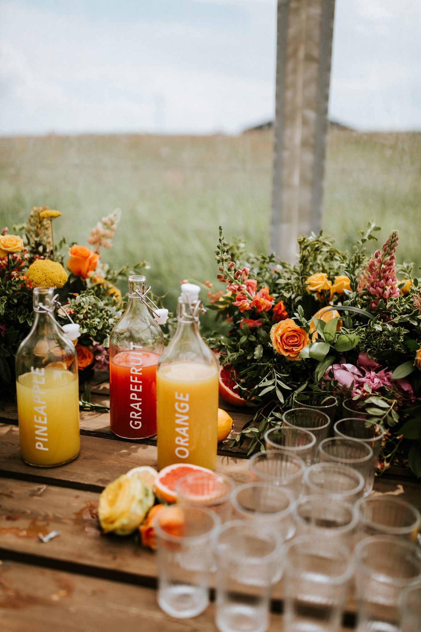 mimosa bar, citrus, beverage station, bridal shower inspiration