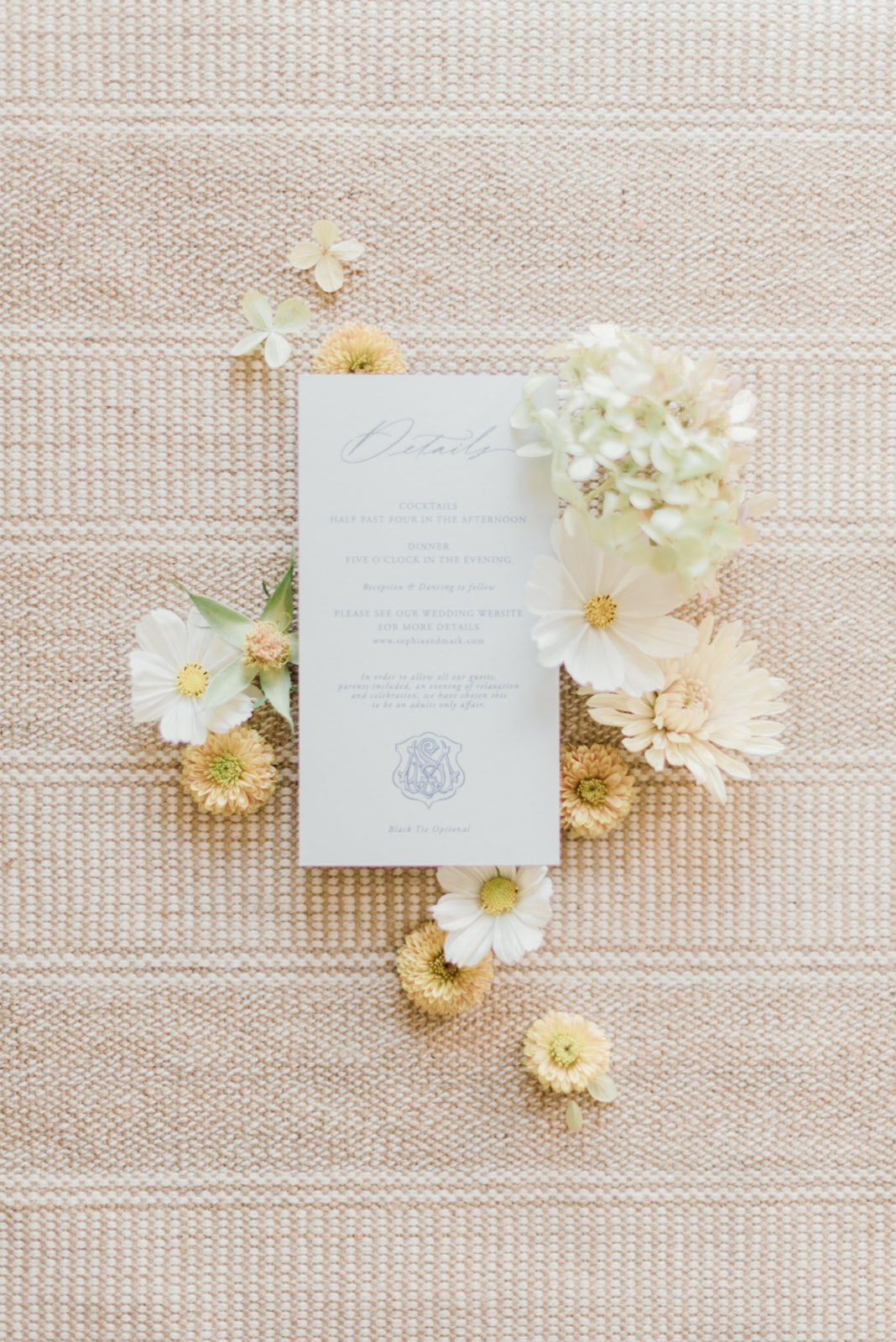 Pantone Colours of The Year In this Gorgeous Portugal-Inspired Wedding Editorial Featured by Brontë Bride, white cosmos, yellow flowers