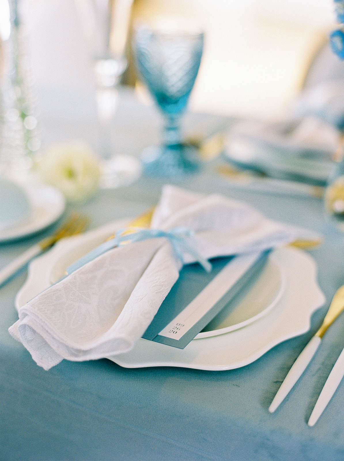 Parisian inspired wedding, blue wedding palette, tablescape
