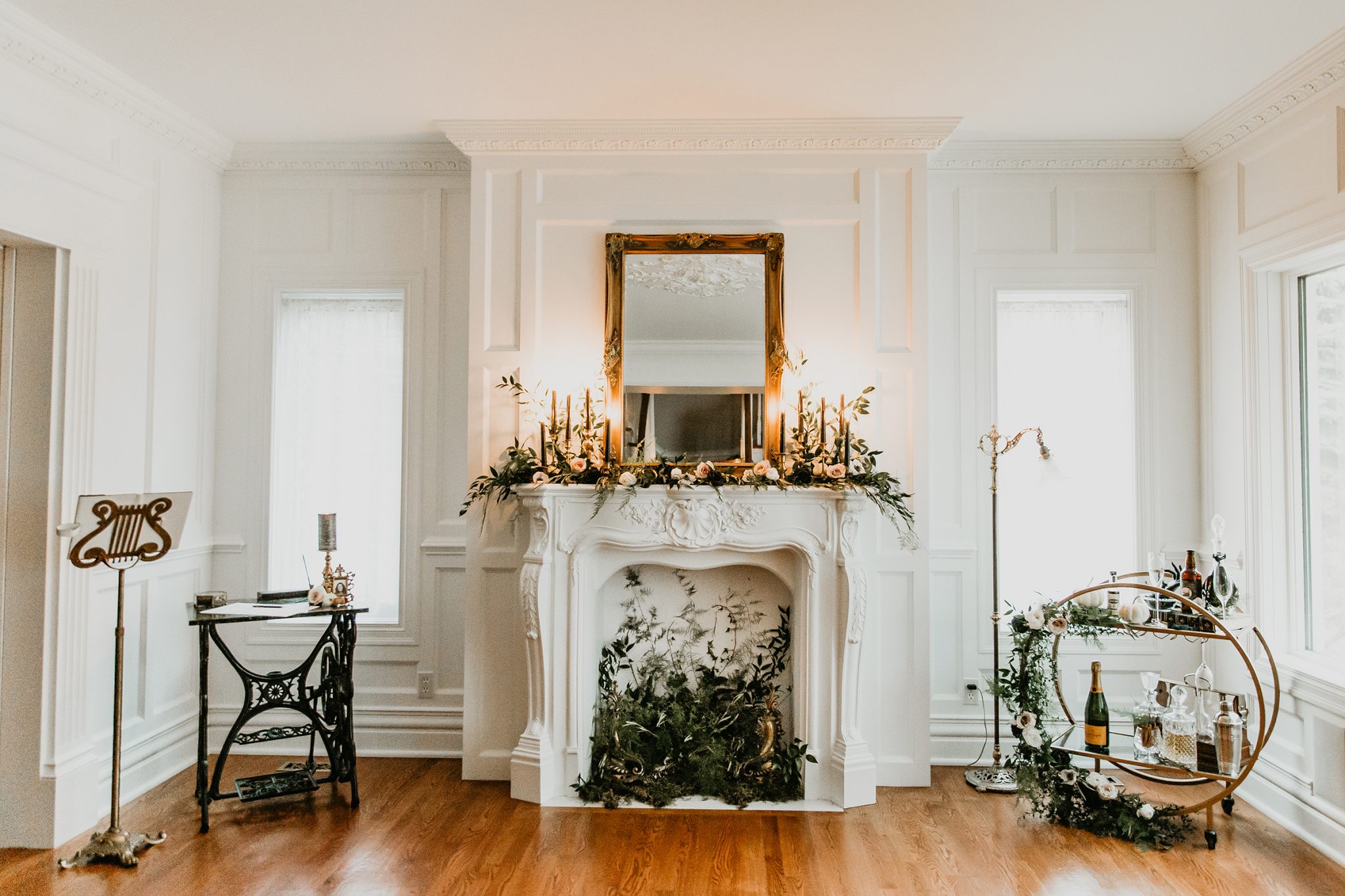 This St. Albert Living Room Minimony Exemplifies Everything We Love About Intimate Weddings - Brontë Bride