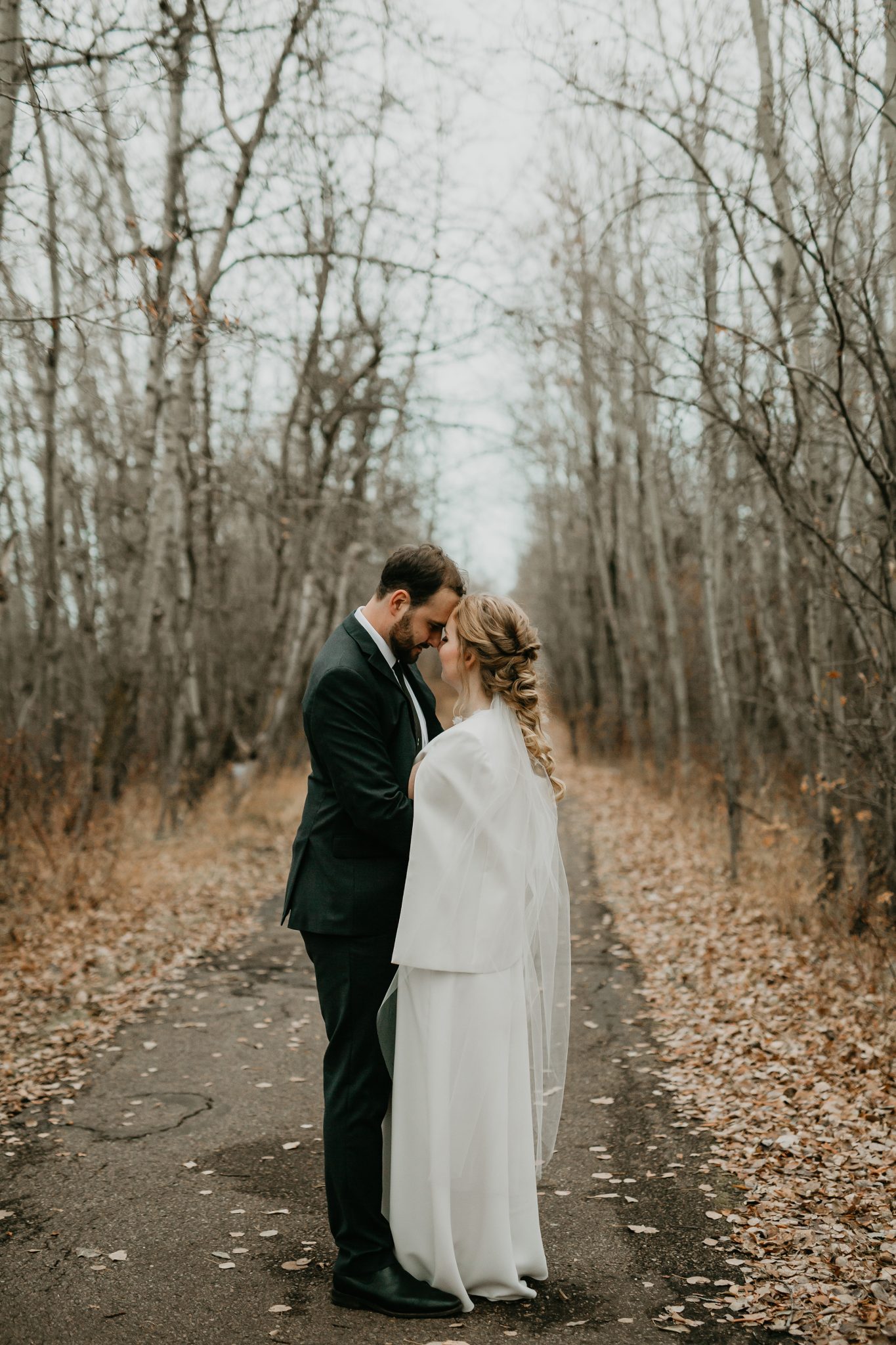 Fall wedding inspiration with a crepe bridal jacket