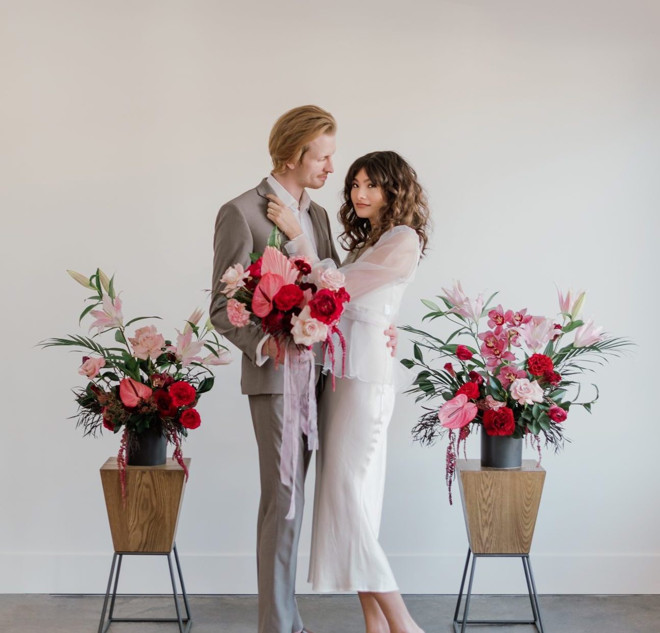 Delicious Pink and Berry Hues in this Modern and Fresh Microwedding Inspiration