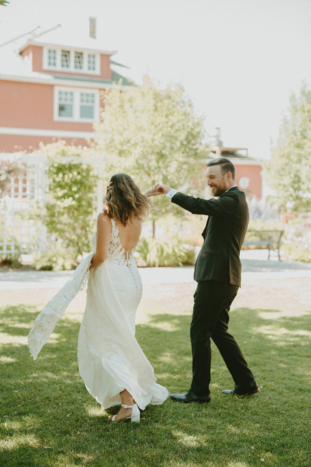 Summer wedding inspiration for this Deane House wedding ceremony