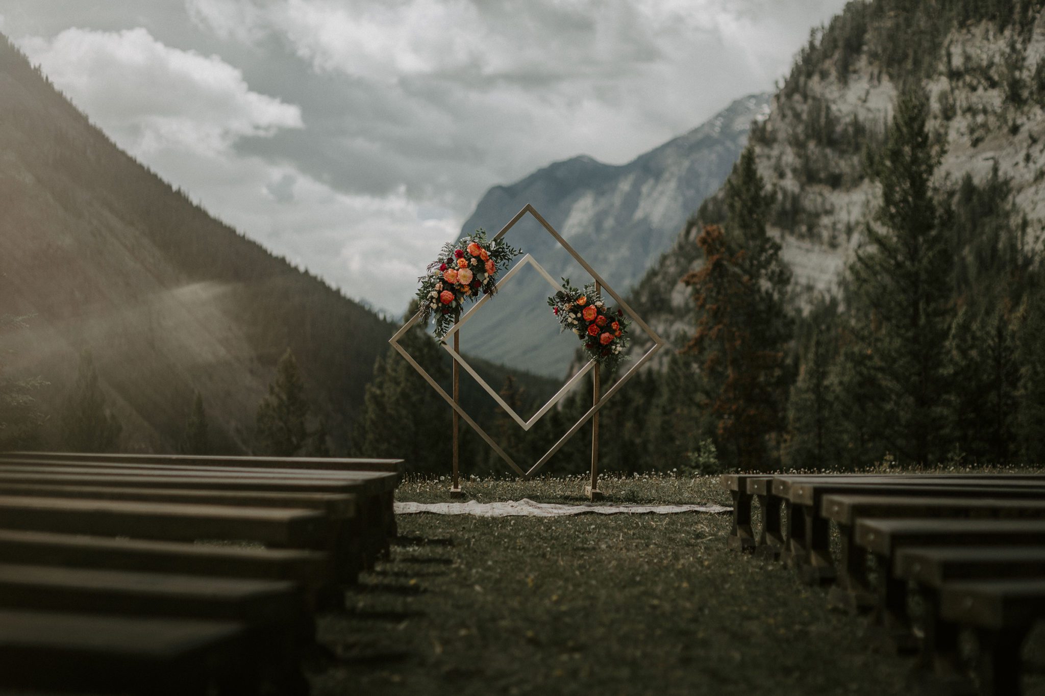 Contemporary wedding ceremony decor inspiration for a mountain wedding in Banff Alberta
