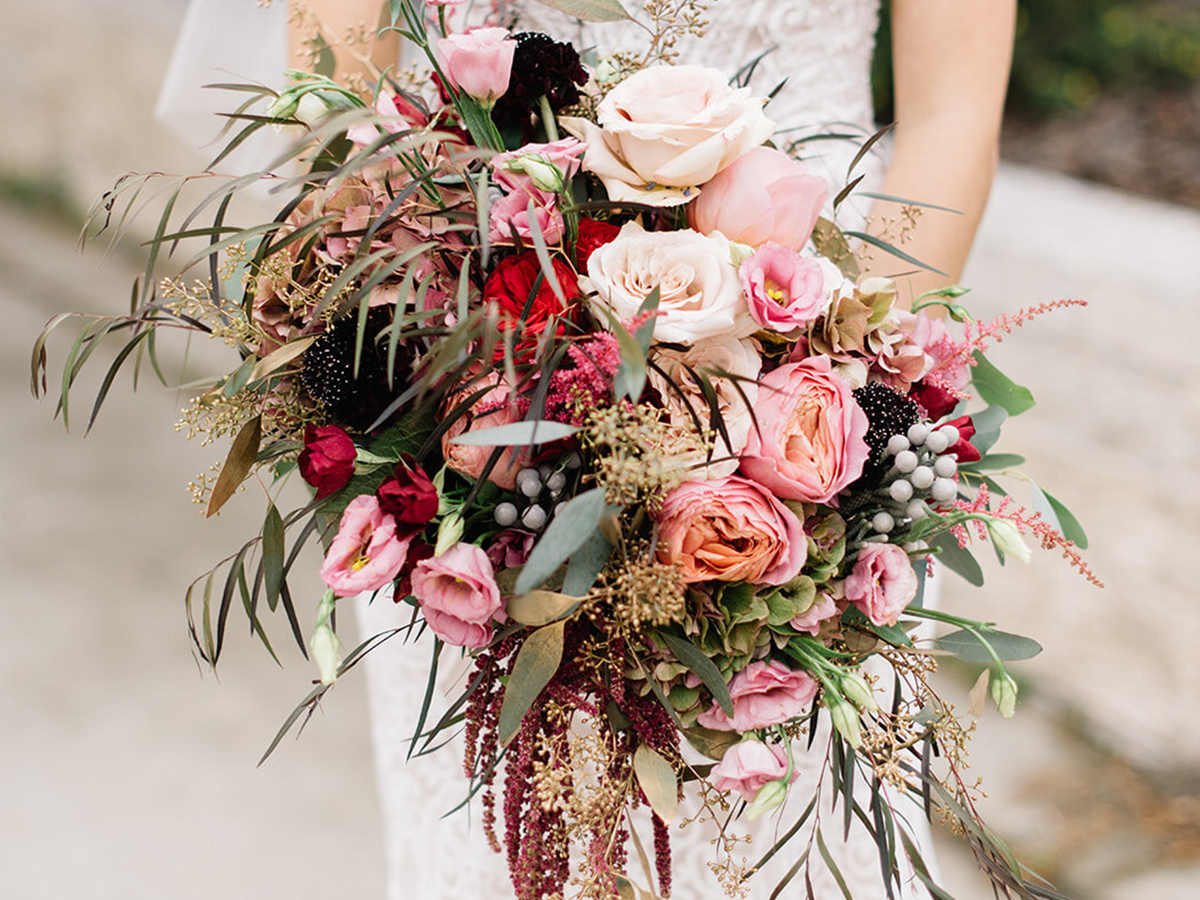 Bold boho bouquet inspiration with pink and berry hues from Fabloomosity
