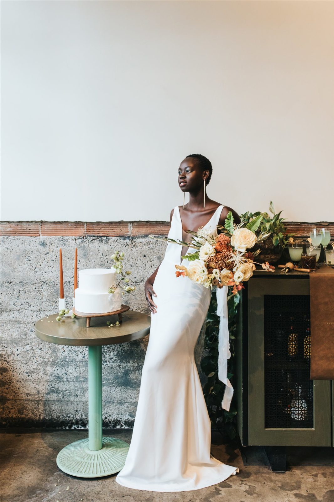 Sleek and modern bridal inspiration for fall weddings