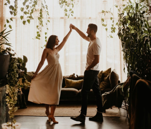 5 Seriously Adorable Engagement Session Ideas | Brontë Bride