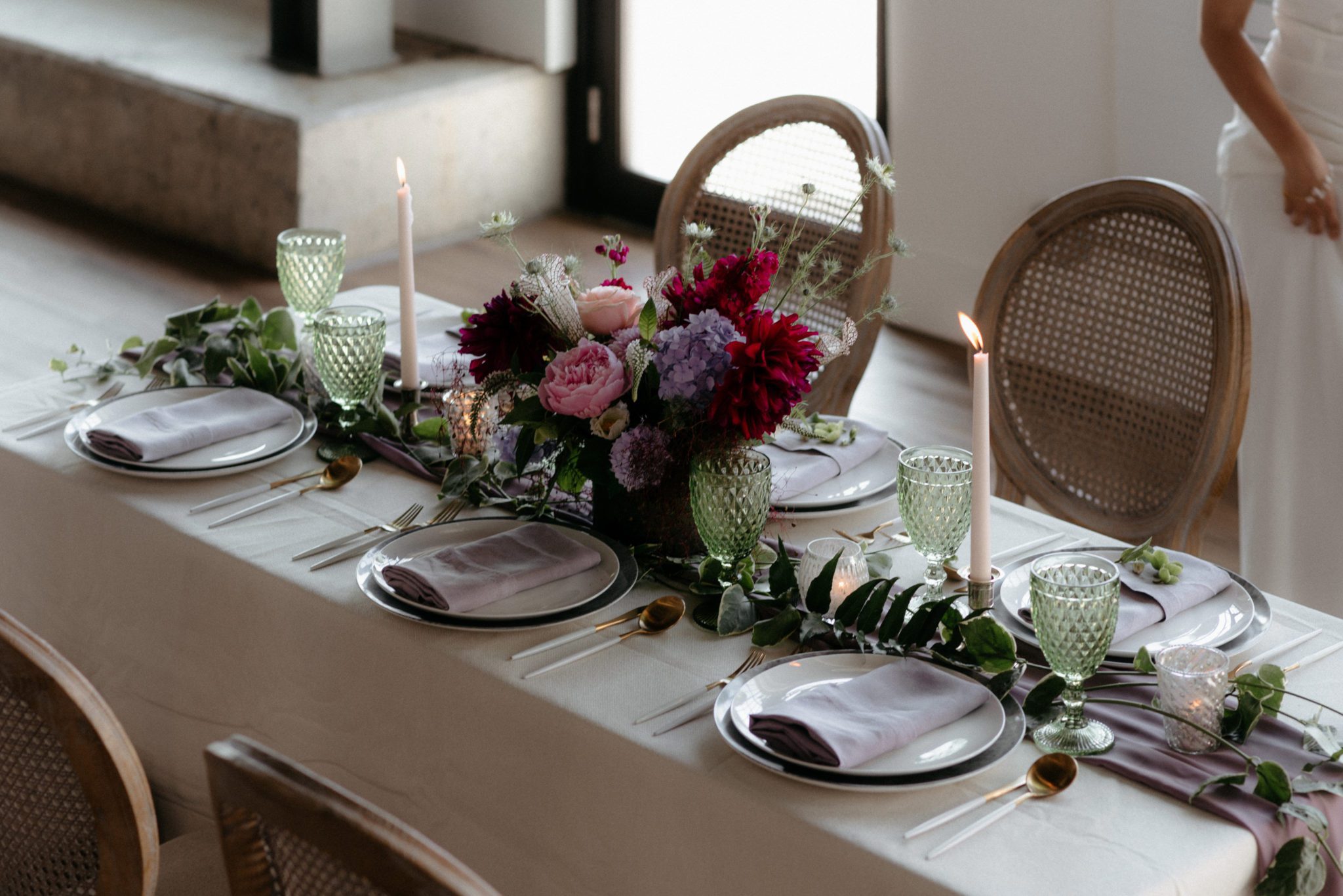 Romantic and chic moody wedding reception decor inspiration