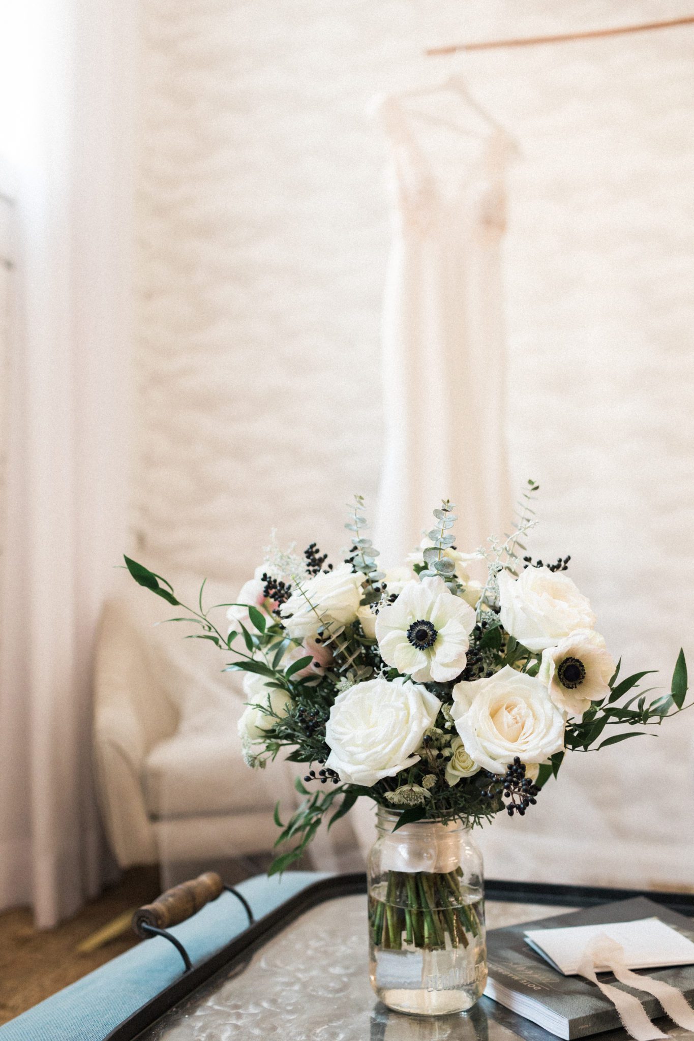 White bridal bouquet inspiration for this monochromatic minimony in Calgary