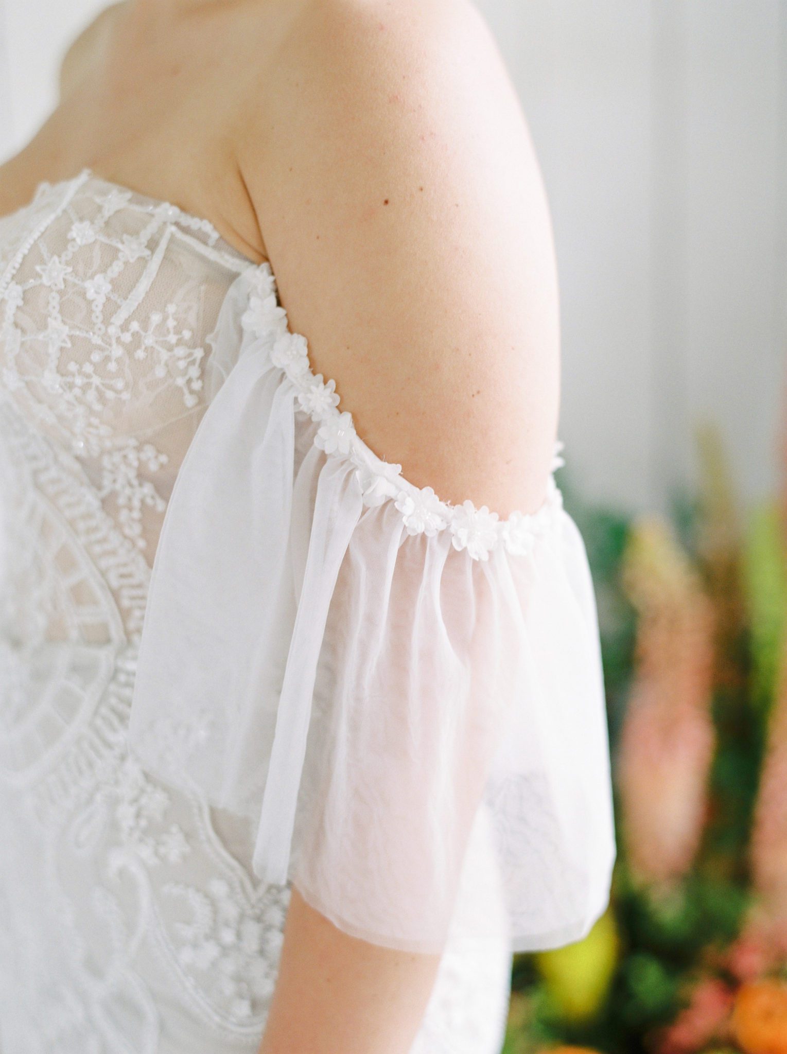 Farmhouse Chic: A Vibrant Wedding Inspiration Shoot at the Gathered | Brontë Bride Blog - Bride Getting Ready