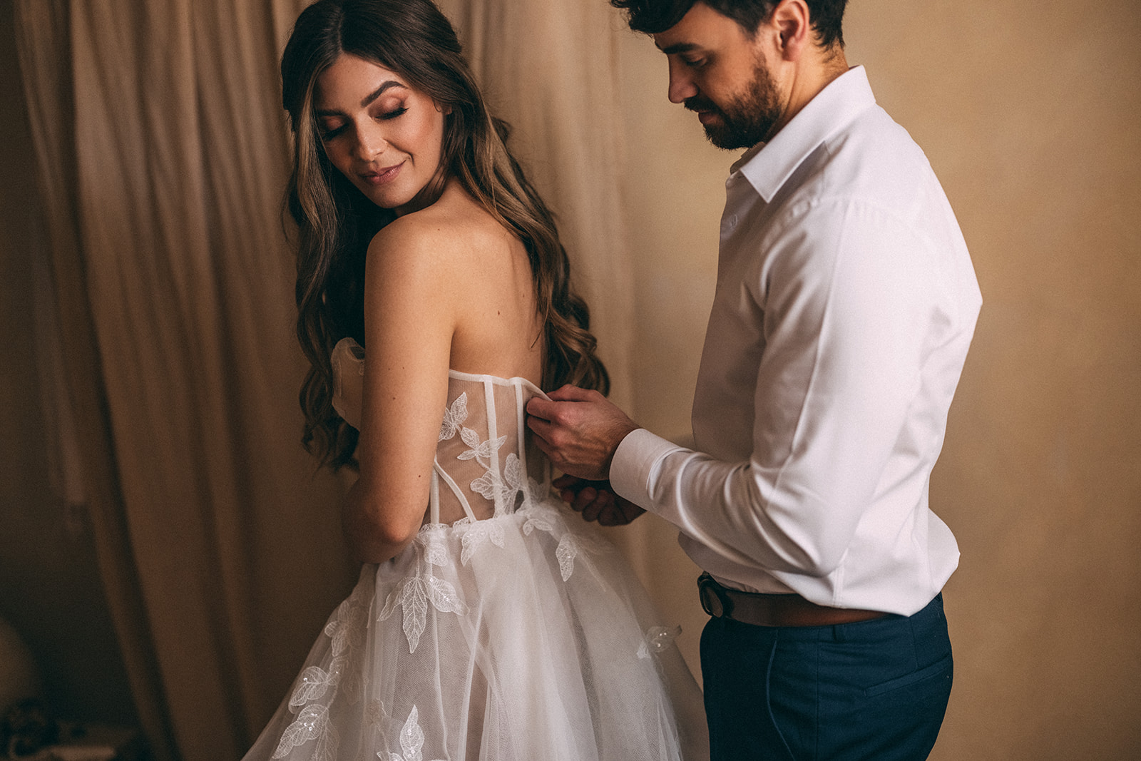 Getting ready photos with your partner on your wedding day 
