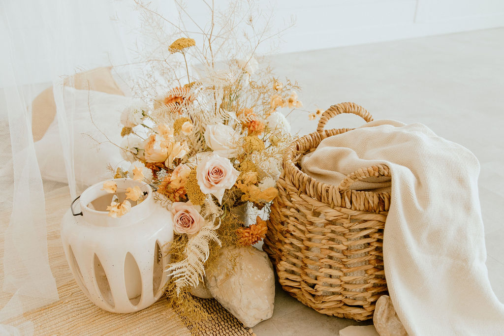 This "Wildly in Love" Boho Chic Wedding Inspiration has the Perfect Wedding Colour Palette For Fall Featured by Brontë Bride