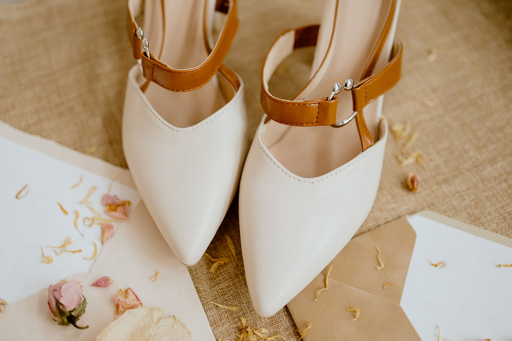 Bridal high heels for a fall wedding