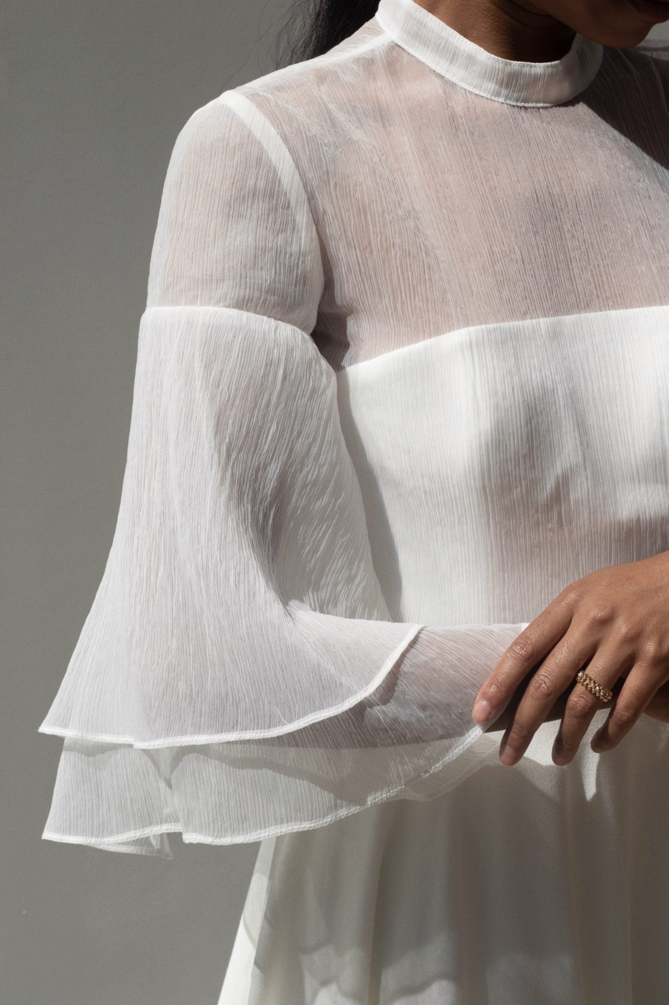 Chic and sophisticated bridal sleeves