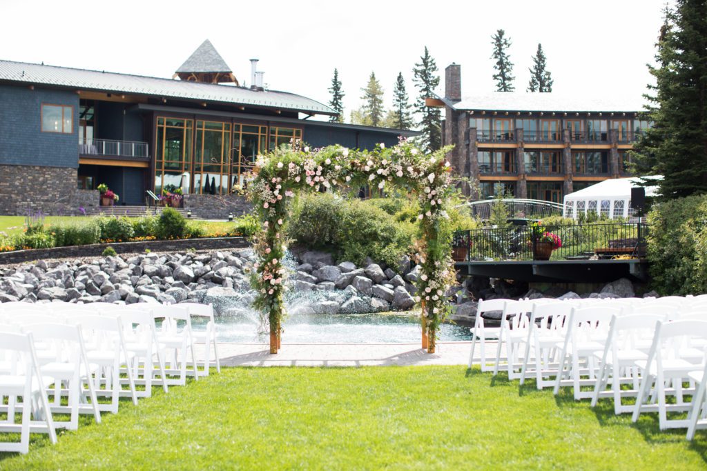 Stunning floral arch and ceremony at Azuridge in Pridis Alberta