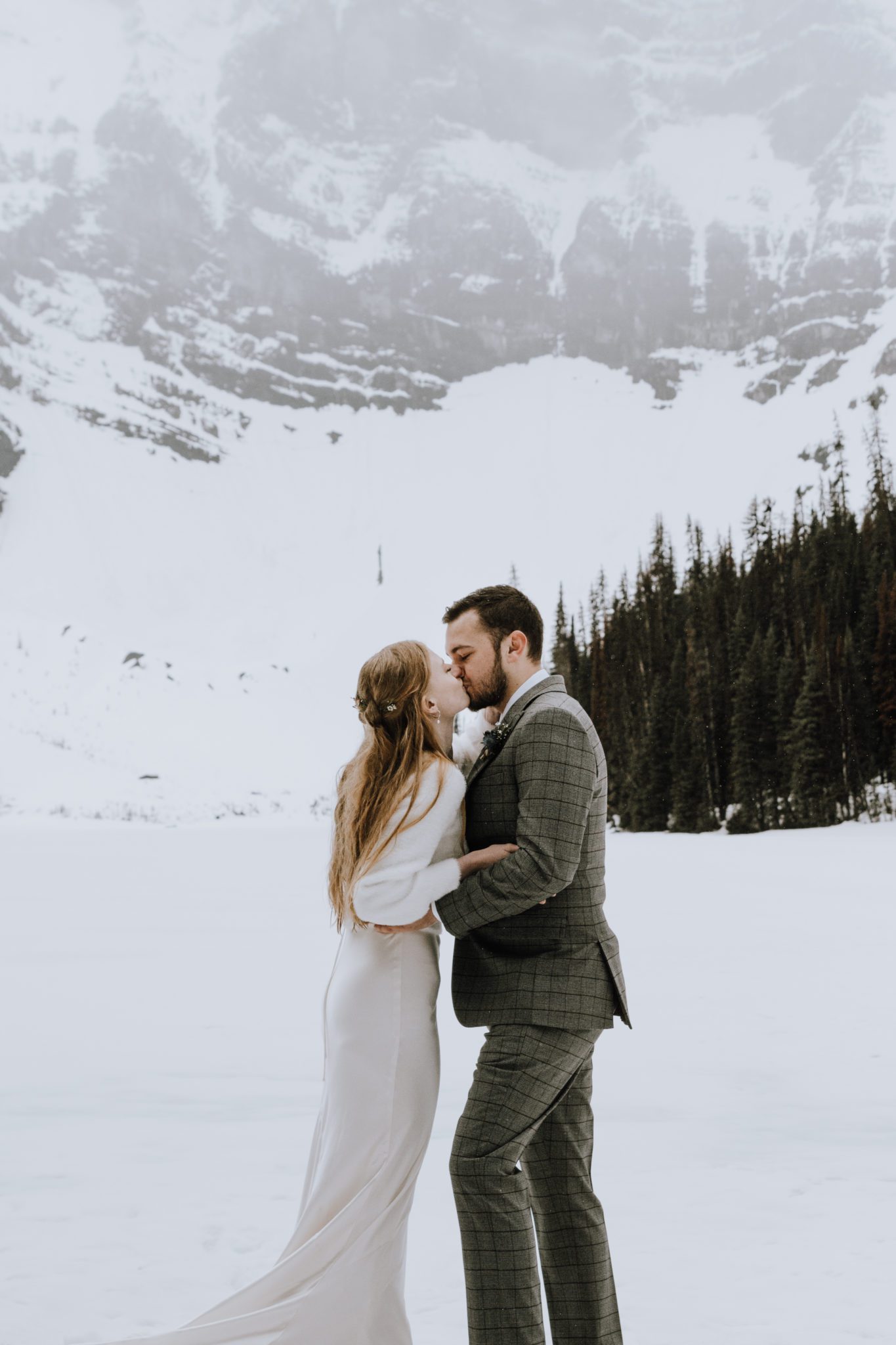 Intimate winter elopement at Rawson Lake in Kananaskis Alberta