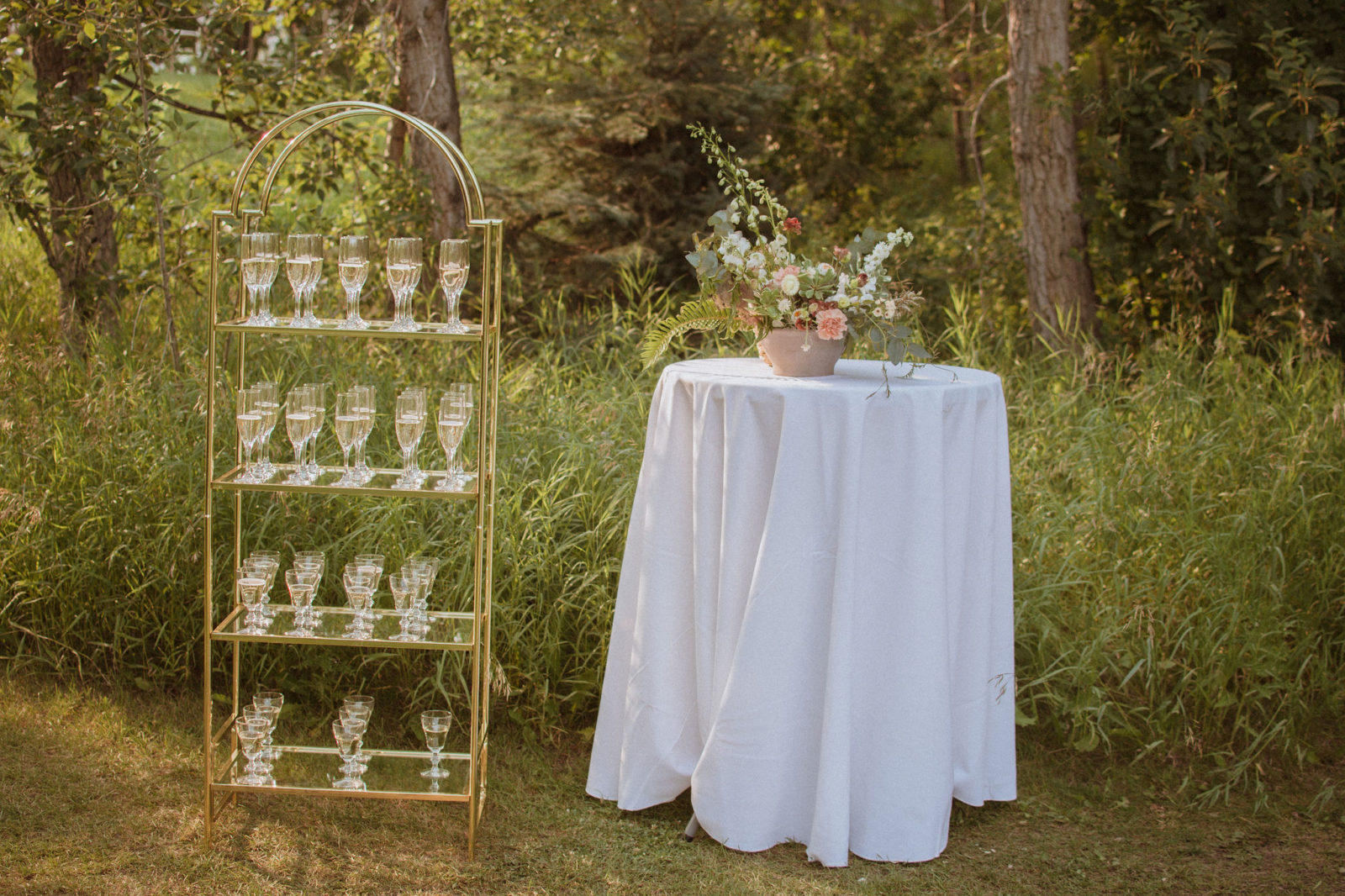 drink cart at outdoor summer wedding, arrival refreshments for wedding