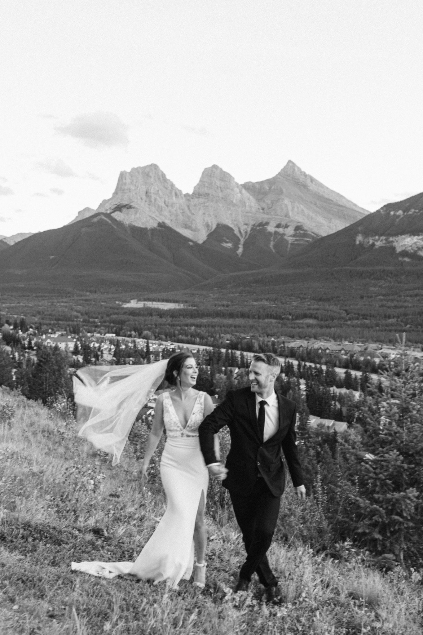 Outdoor September wedding in Canmore mountains.