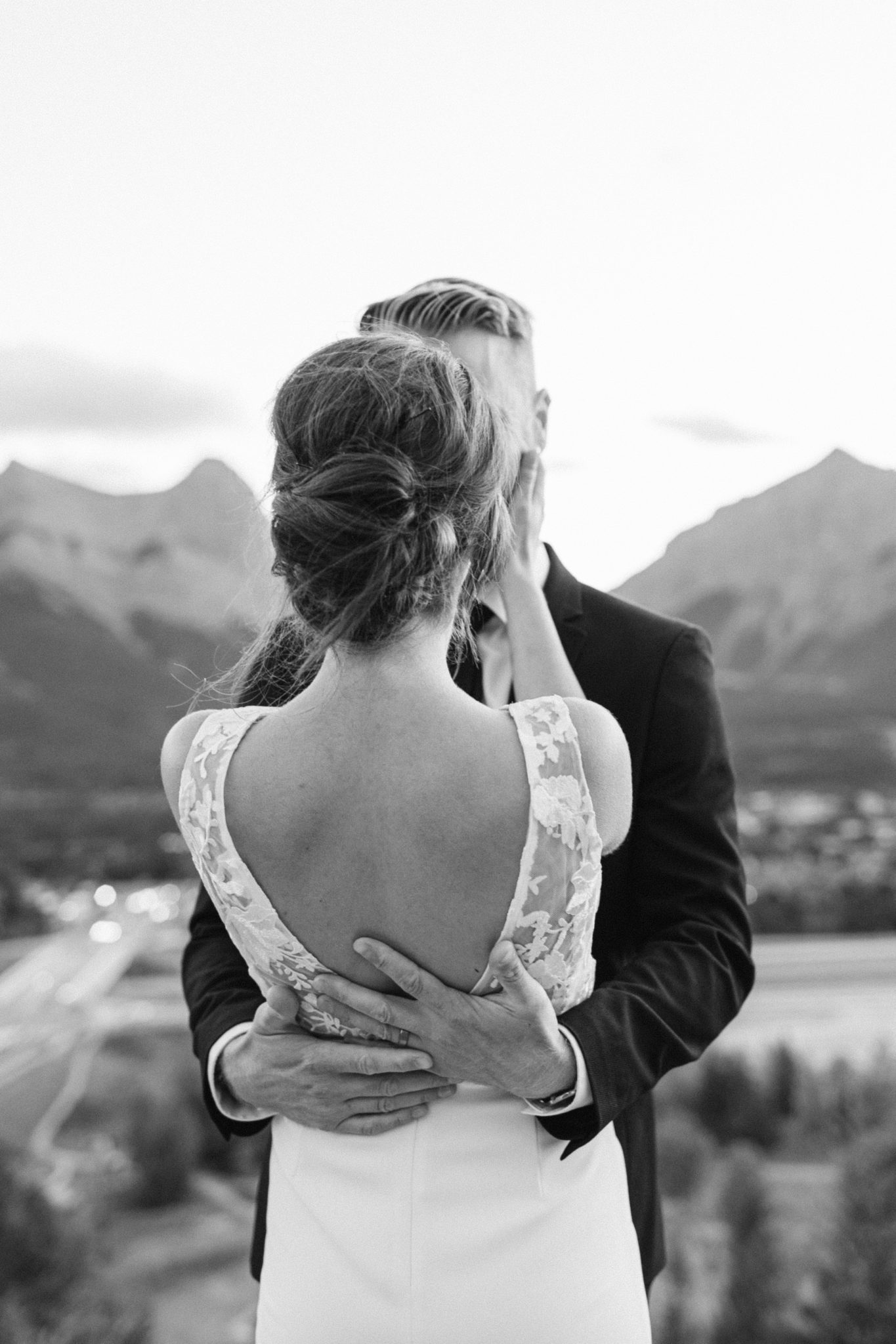 Couple in outdoor Canmore classic and intimate wedding. 