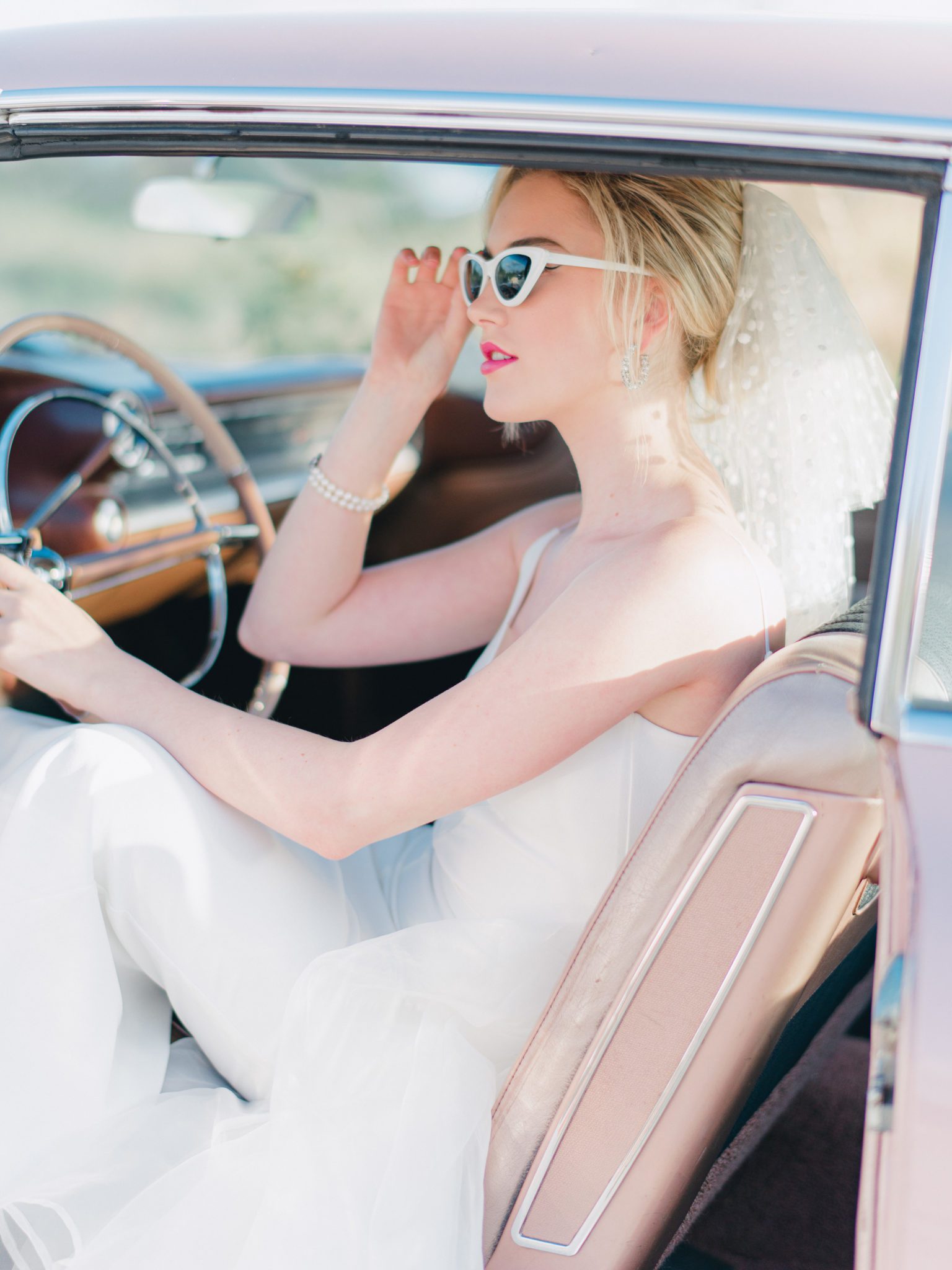 Coolest bridal vibes in retro inspired shoot, Vancouver bridal inspiration