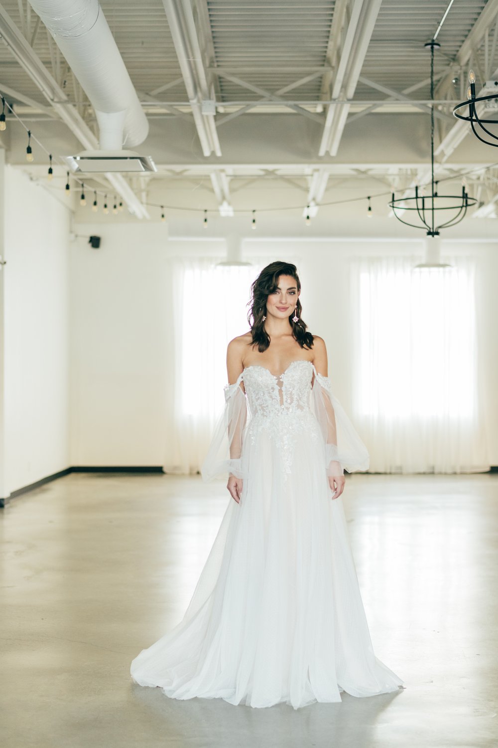 2022 Bridal Gowns by Calgary designer Lis Simon, Brontë Bride favourite Canadian bridal designers, poofy sleeves and romantic lace
