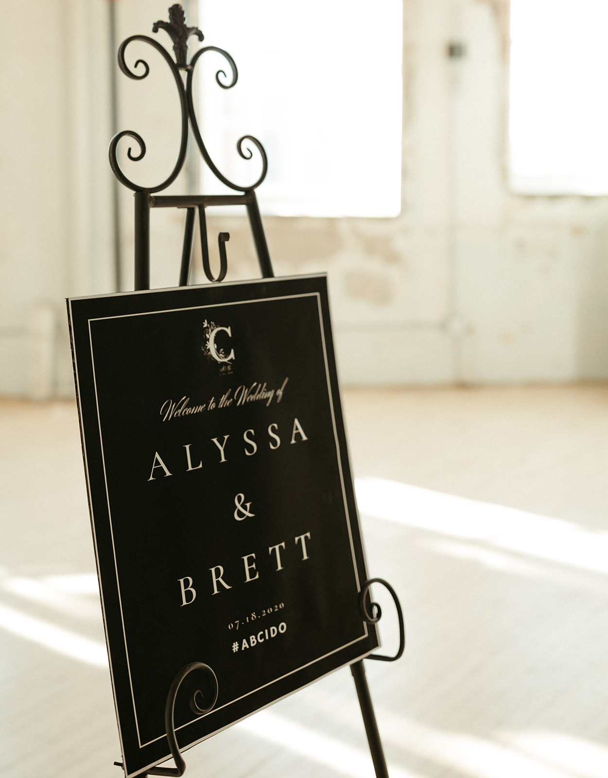 Wedding welcome sign with black
