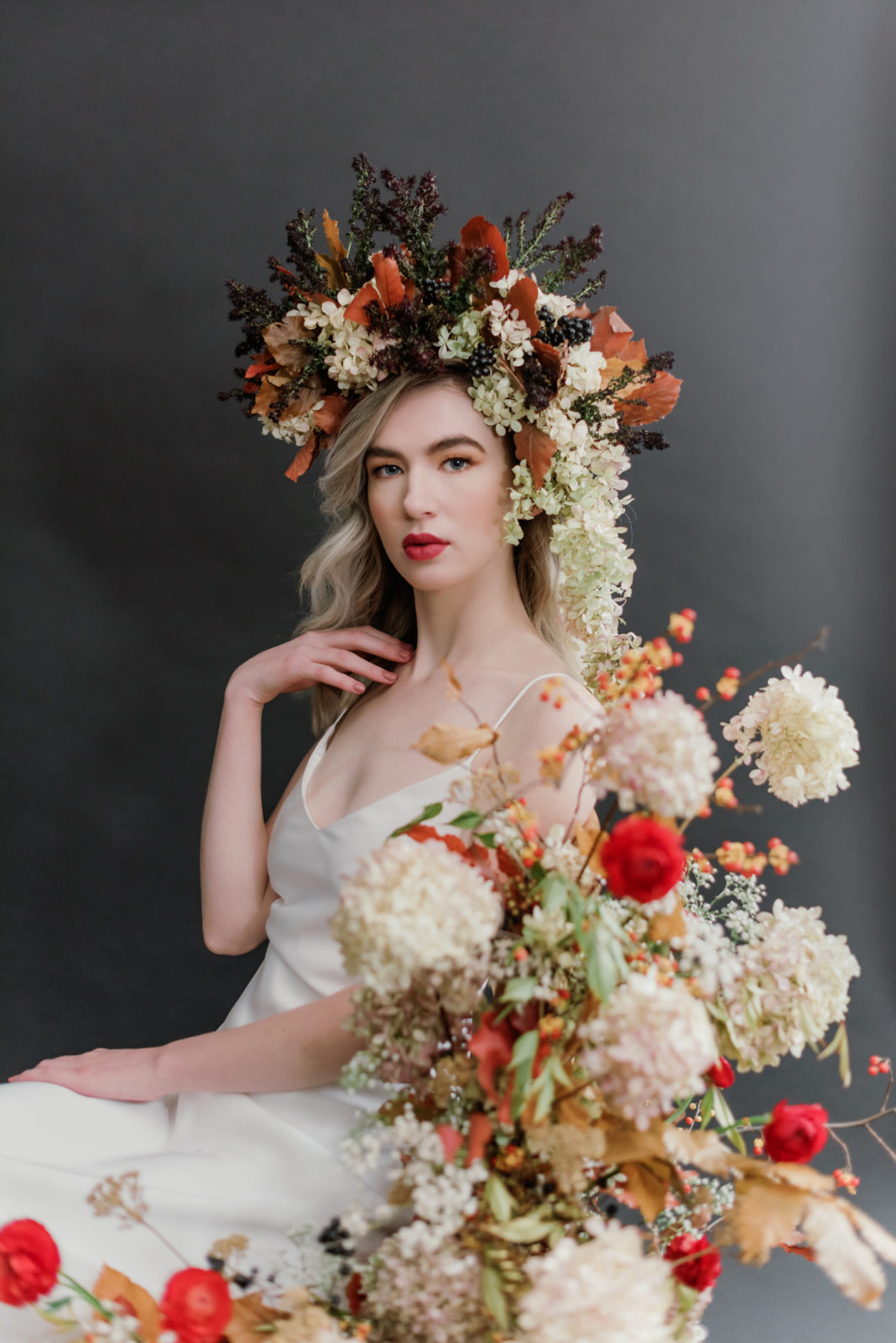 modern bridal style, autumn bridal looks, fall floral bouquet inspiration, floral wedding headband, floral wedding accents
