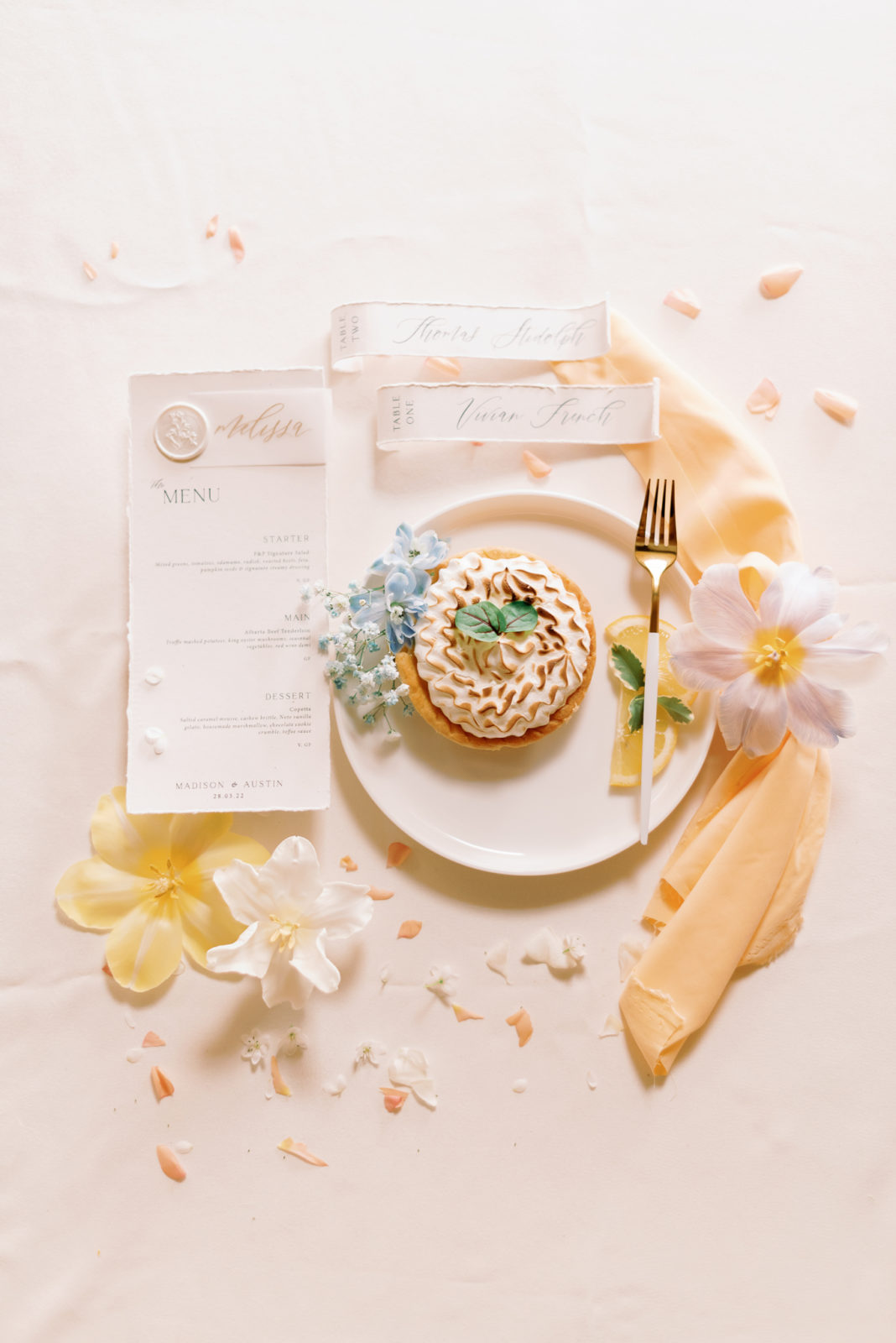 contemporary, floral-focused, 
tasty treats, wedding treat inspiration and ideas, 