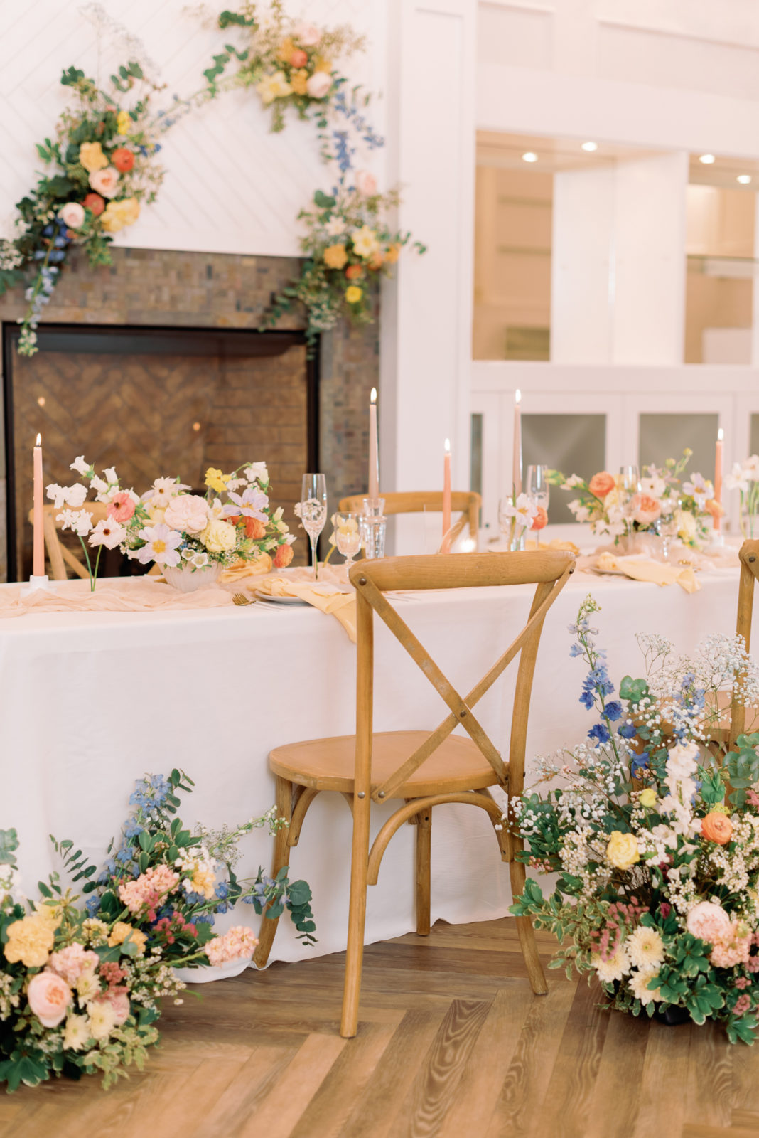 floral-focused wedding tables cape, pastel florals