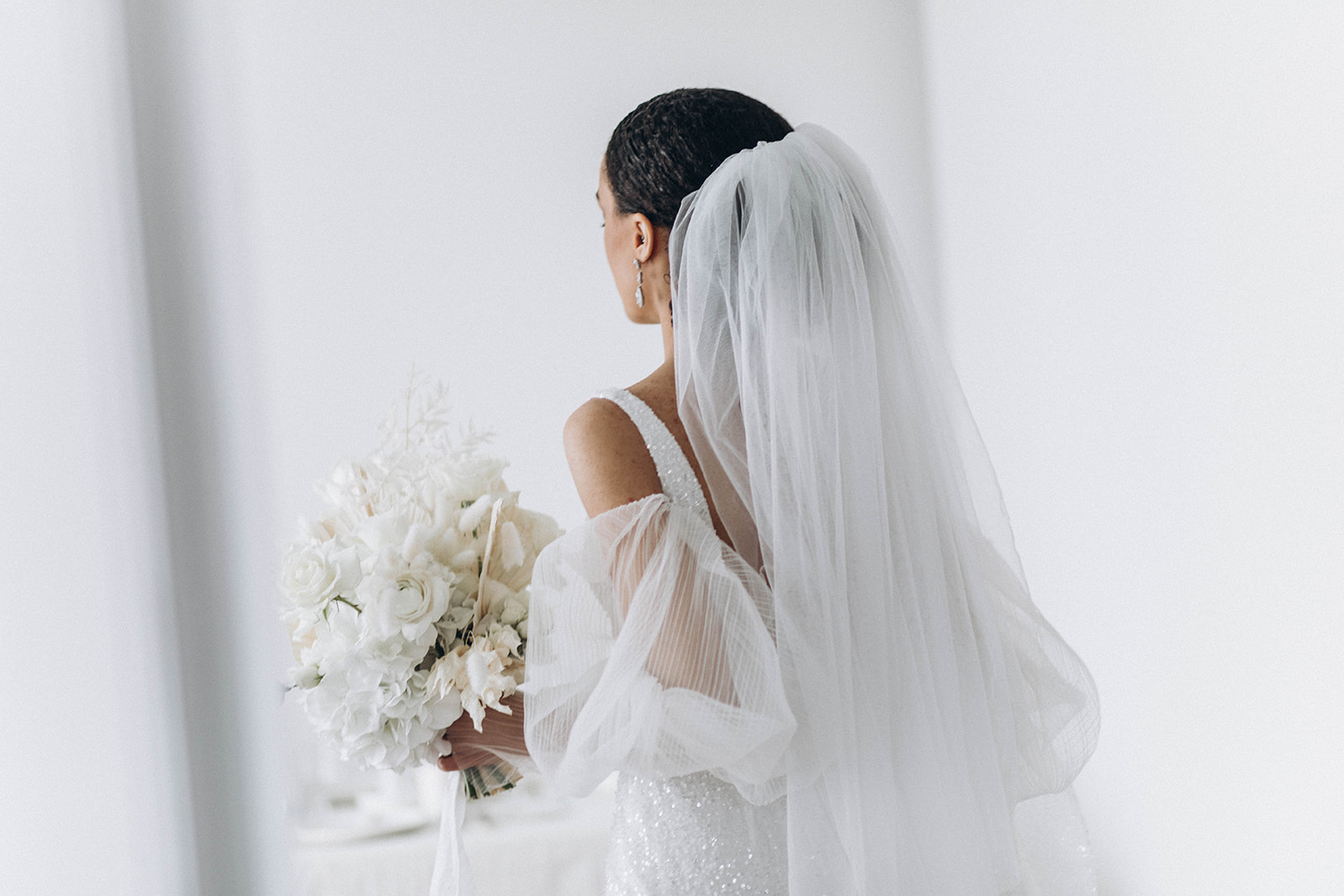 ethereal, modern, minimalist, monochromatic palette, bridal editorial, modern wedding inspiration, modern bridal style, modern wedding dress with puffy sleeves