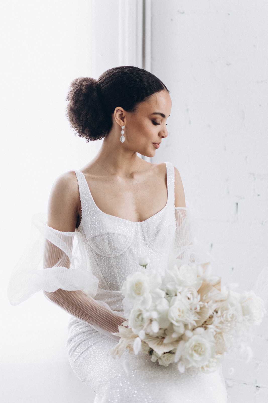 Modern Ivory & White Wedding Inspiration - Chic Bridal Style featured on the Brontë Bride Blog
