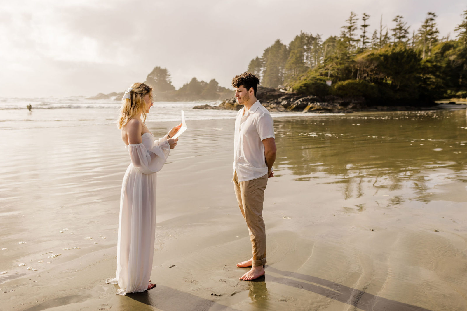 Proposal photography, romantic beach proposal, unique proposal ideas
