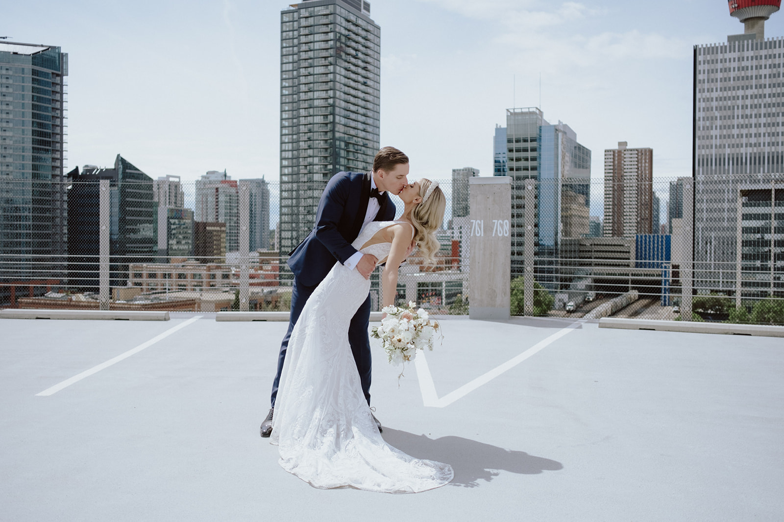 rooftop bridal portraits, rooftop wedding portraits, downtown wedding portraits, downtown Calgary