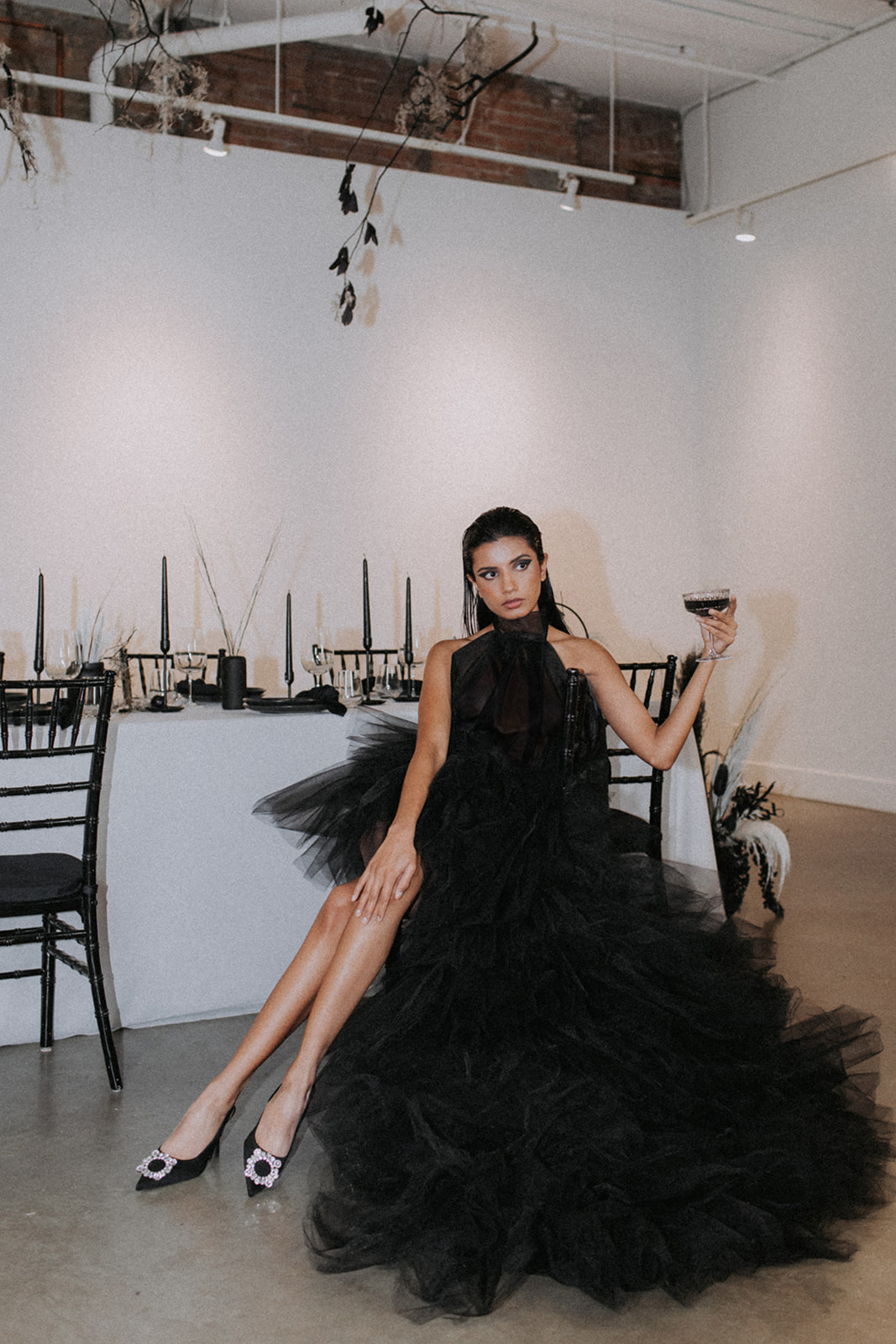 Modern & Moody All-Black Editorial at The Pioneer || featured on the Brontë Bride Blog || modern black alternative wedding inspiration in downtown Calgary Alberta at The Pioneer on 8th