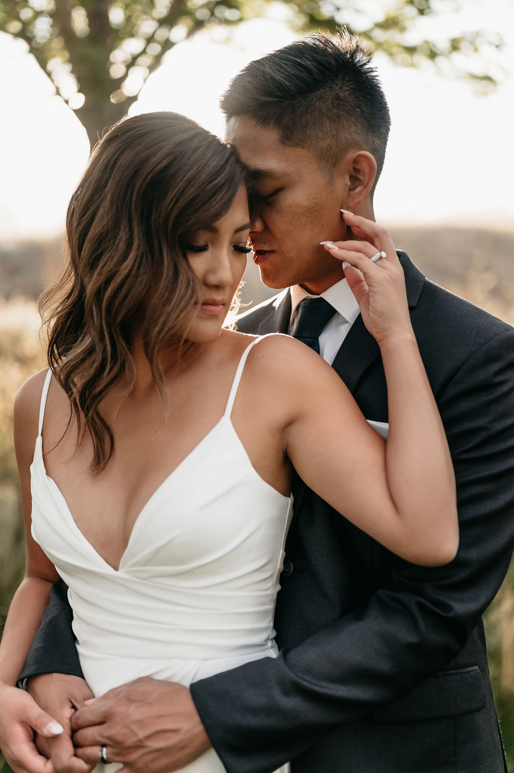 intimate elopement with family and friends, summer wedding inspiration
