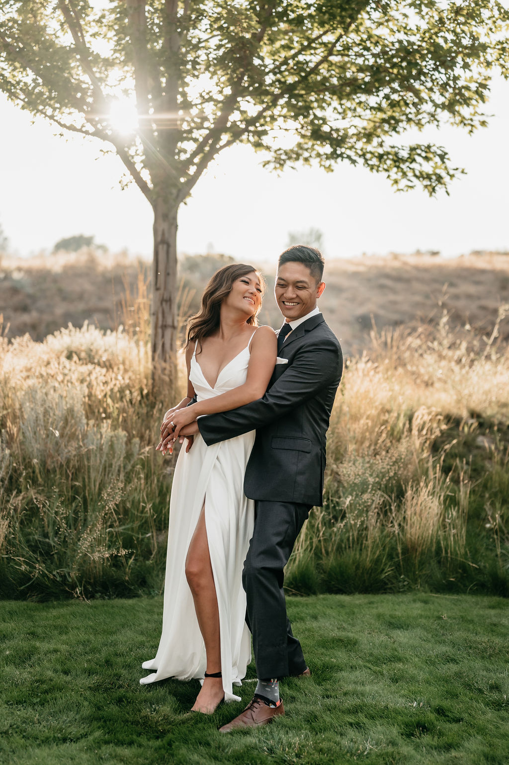 intimate elopement with family and friends, summer wedding inspiration, wedding portraits 