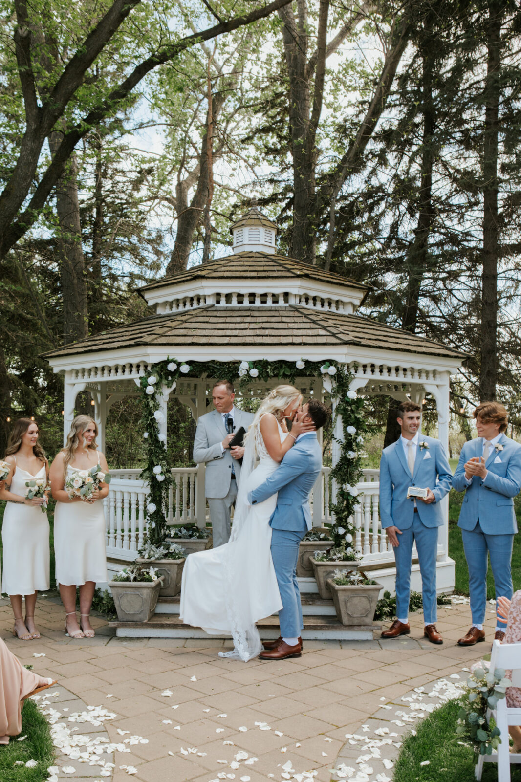baby blue wedding, vintage meets classic wedding inspiration, summer wedding inspiration