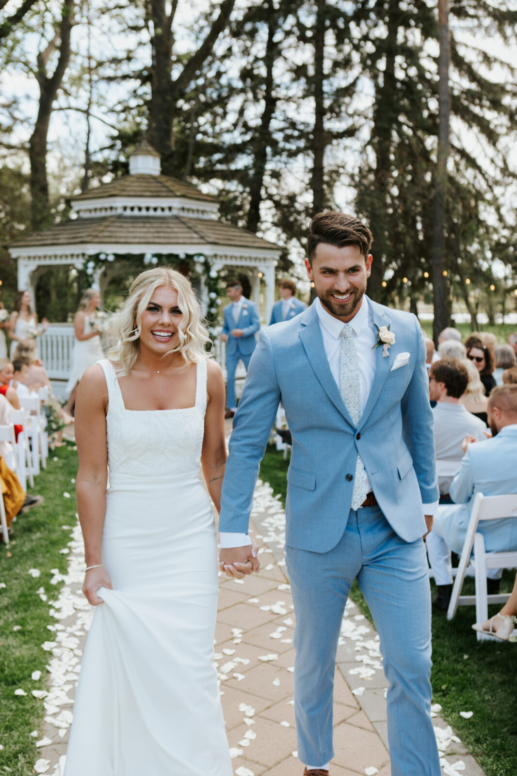 baby blue wedding, vintage meets classic wedding inspiration, summer wedding inspiration