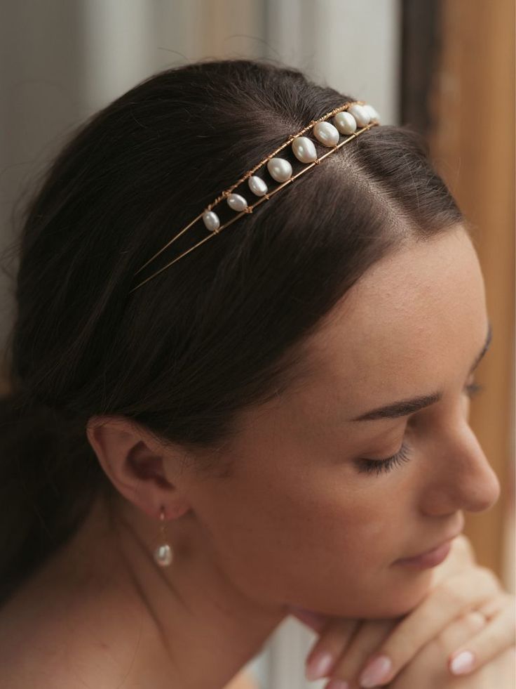 Freshwater pearl bridal headband from Davie & Chiyo featured on Brontë Bride.